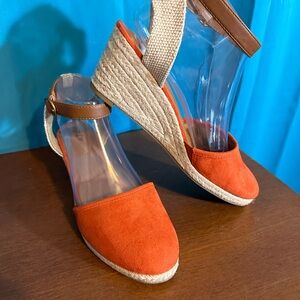 Beautiful orange espadrille with round toe - ankle strap, wedge. Style & co.